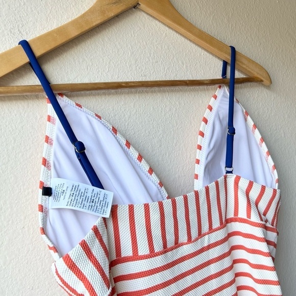 Jcrew V-neck crisscross one-piece in textured stripe Blue Red Sz 8 - Picture 8 of 14